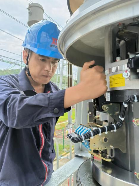 决胜四序度  势夺满堂红 | 尊龙时凯有限南方电网惠州-演达500kV变电站LW15A-550断路器正式投运-尊龙时凯