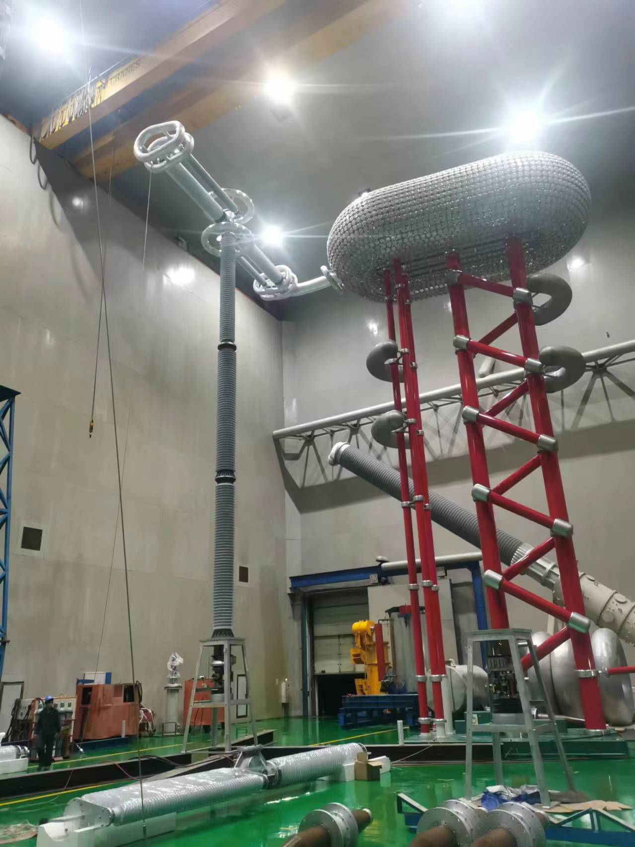 聚焦特高压·步履铿锵“质”先行 | 陇东-山东±800kV特高压直流输电工程直流旁路开关顺遂完成出厂试验-尊龙时凯