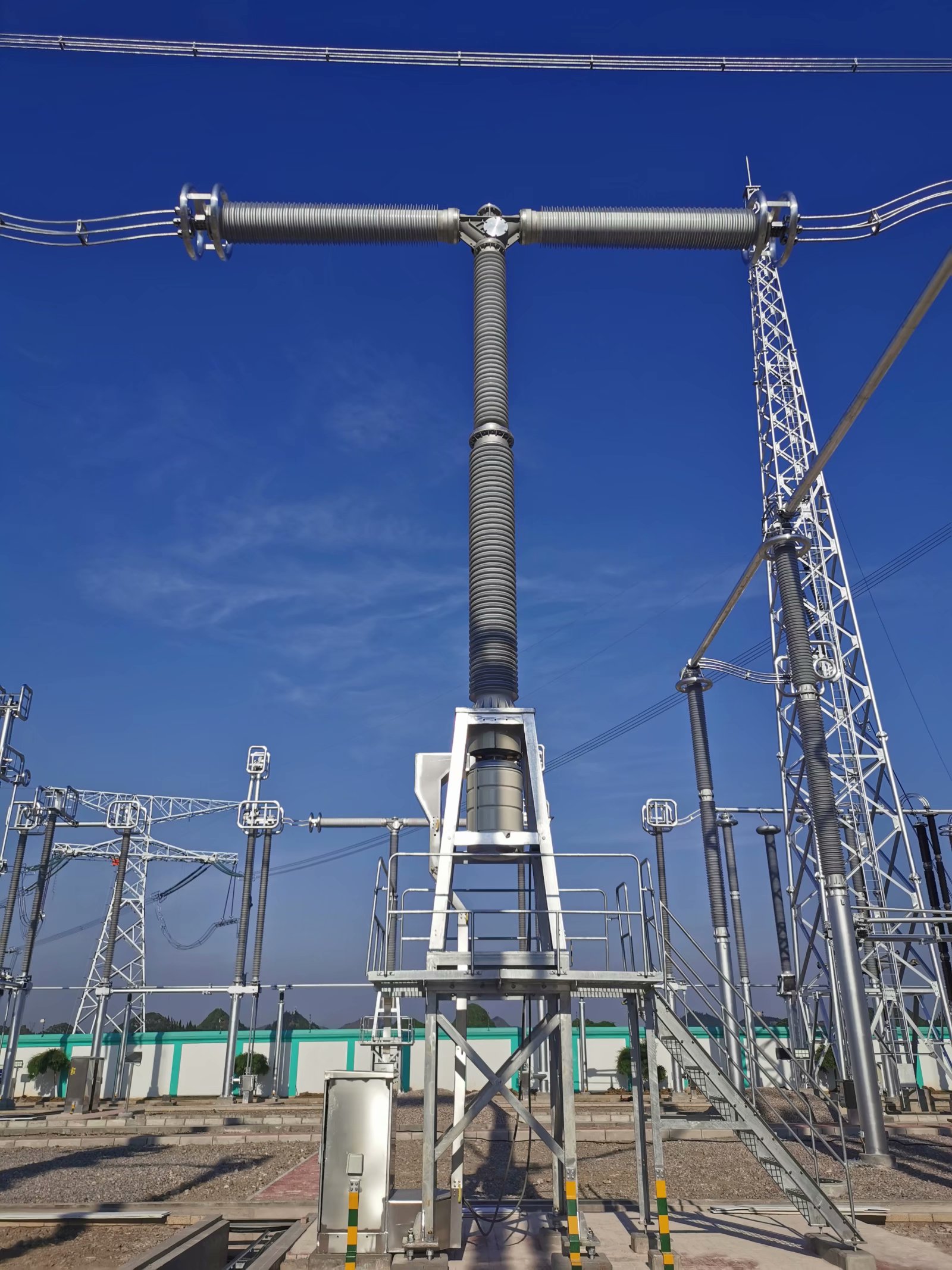 主题教育 · 建新功 | 科技登高——尊龙时凯有限550kV直流并列开关（HSS）荣获2023年度电力立异奖 -尊龙时凯