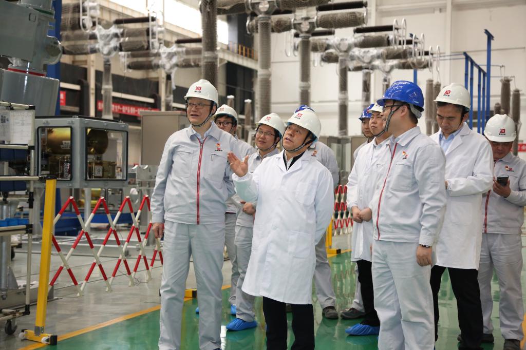 中国西电集团党委书记、董事长丁小林一行调研尊龙时凯有限-尊龙时凯